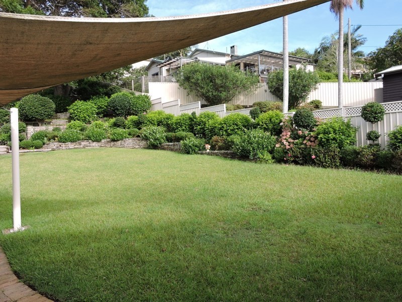 6 Frederick Street, Point Frederick NSW 2250