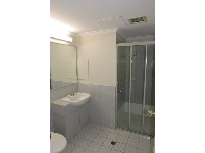 70/91-95 John Whiteway Drive, Gosford NSW 2250