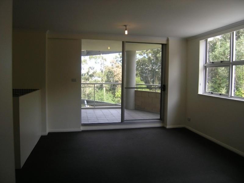 111/80 John Whiteway Drive, Gosford NSW 2250