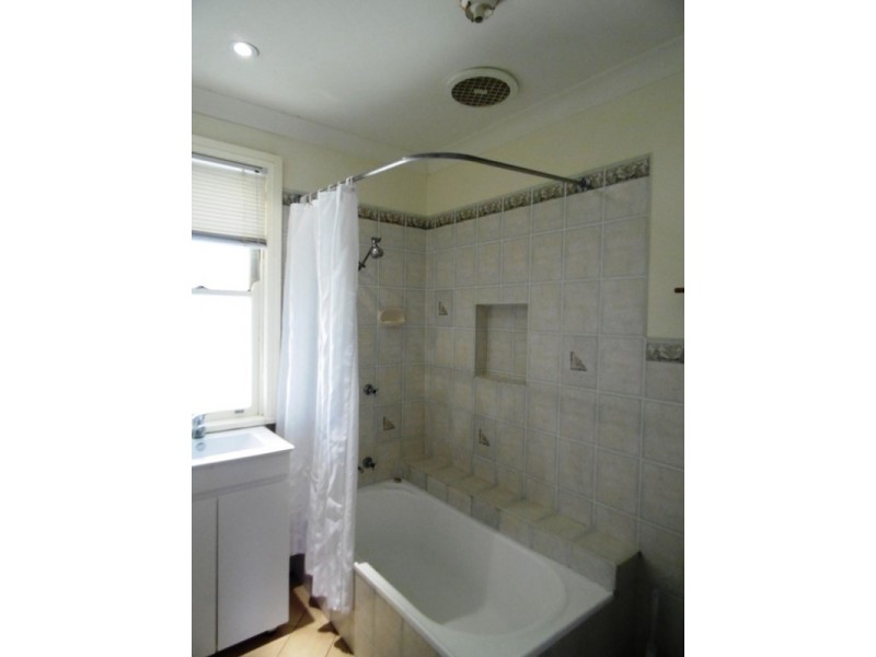 22 CARY Crescent, Springfield NSW 2250