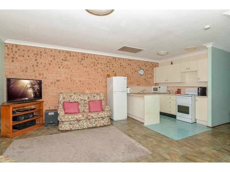 4/166 Albany Street, Point Frederick NSW 2250