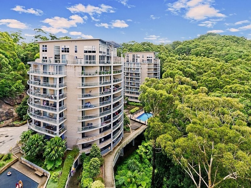 321/80 John Whiteway Drive, Gosford NSW 2250