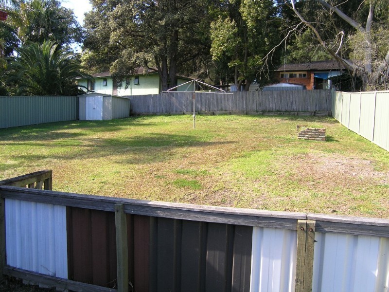51 Beaumont Avenue, Wyoming NSW 2250