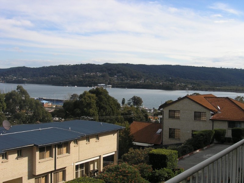 1/1 Joseph Lloyd Close, East Gosford NSW 2250