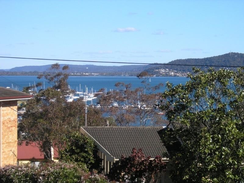 4/99 Henry Parry Drive, Gosford NSW 2250