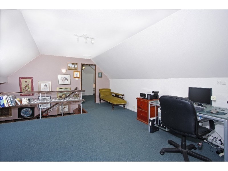 12 Monarch Way, Narara NSW 2250