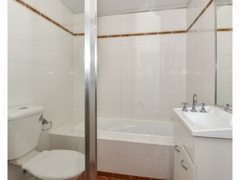 13/19-21 central coast Highway, Gosford NSW 2250