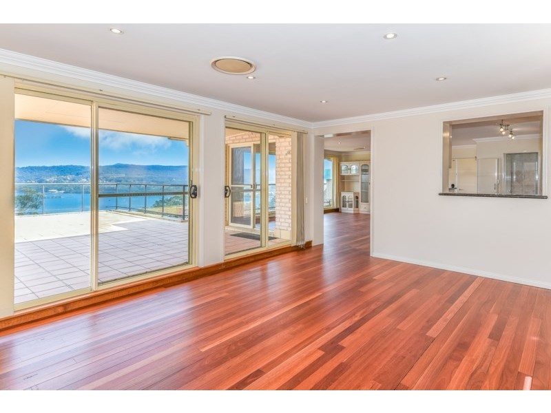 30/92-94 John Whiteway Drive, Gosford NSW 2250