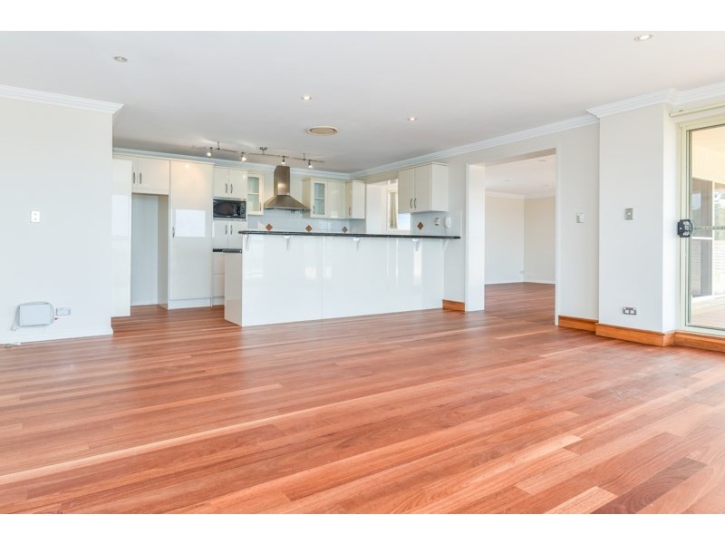 30/92-94 John Whiteway Drive, Gosford NSW 2250