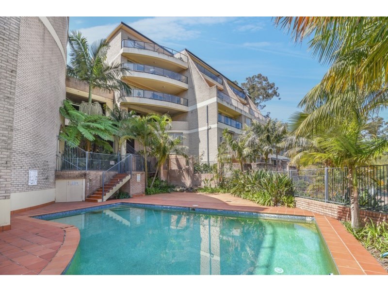 30/92-94 John Whiteway Drive, Gosford NSW 2250