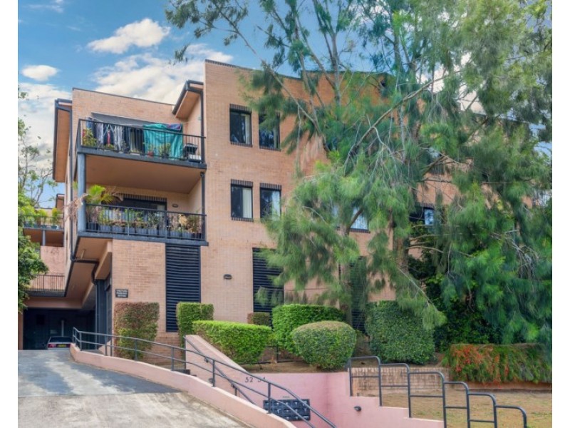 13/52-54 Holden Street, Gosford NSW 2250