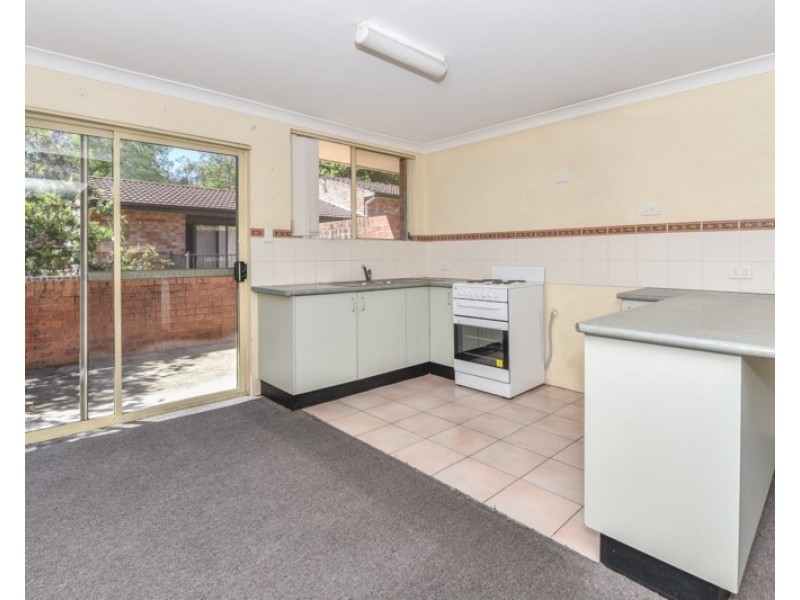 3/90 Faunce Street West, Gosford NSW 2250