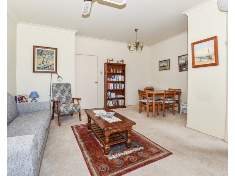 14/12-20 Kinarra Avenue, Wyoming NSW 2250