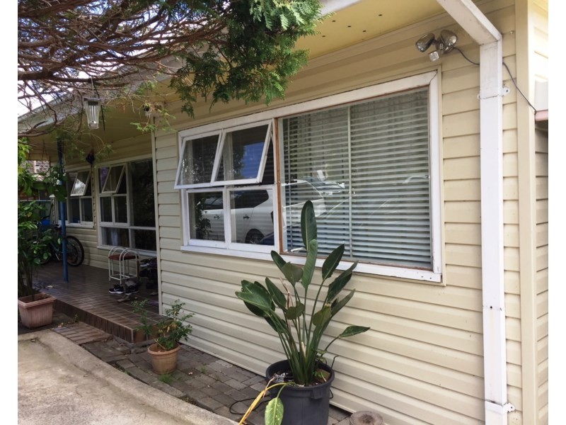 8 Sinclair Street, Gosford NSW 2250