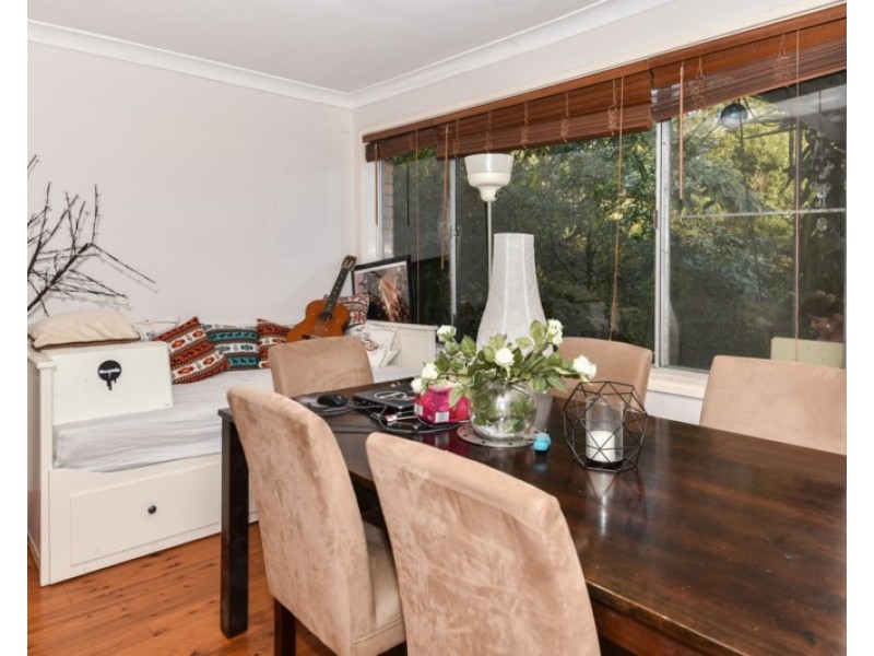 4 Elissa Crescent, Wyoming NSW 2250