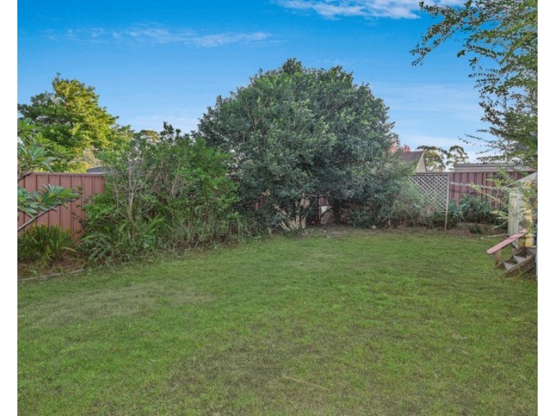 4 Elissa Crescent, Wyoming NSW 2250