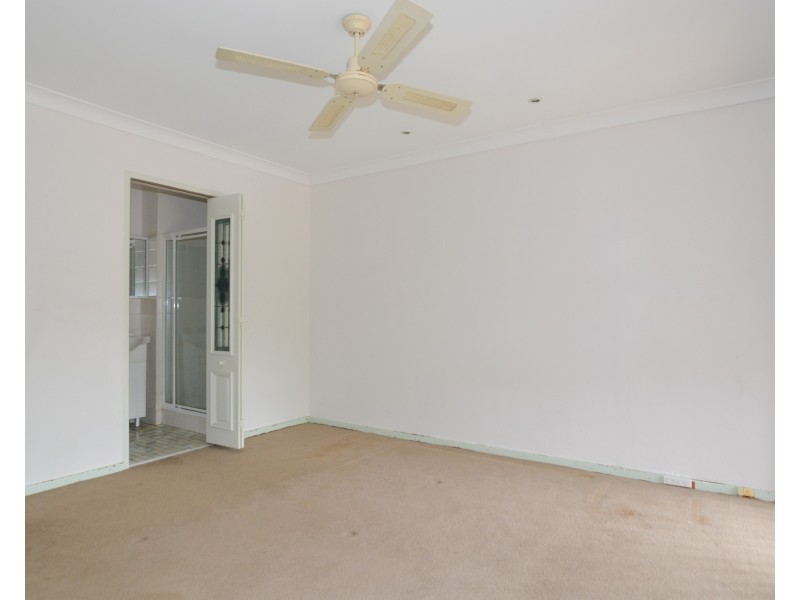 2/37 Masons Parade, Point Frederick NSW 2250