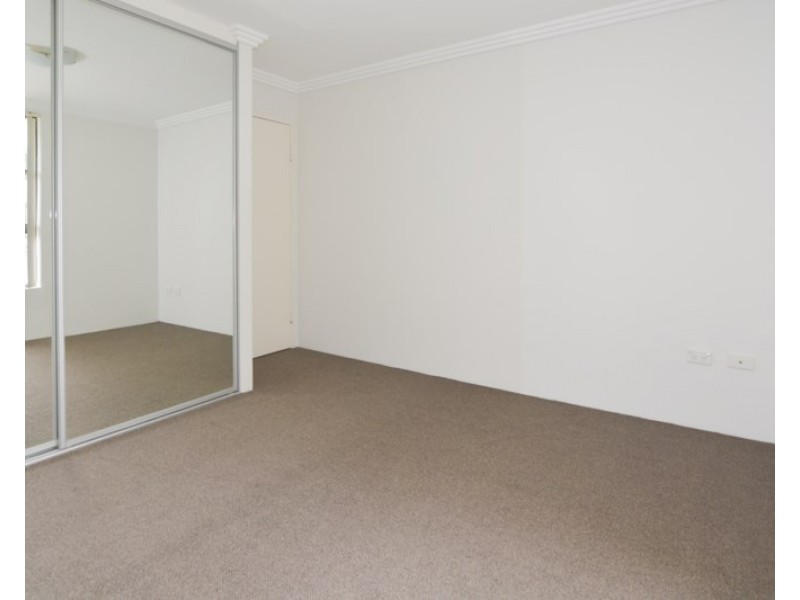 17/24-26 Watt Street, Gosford NSW 2250