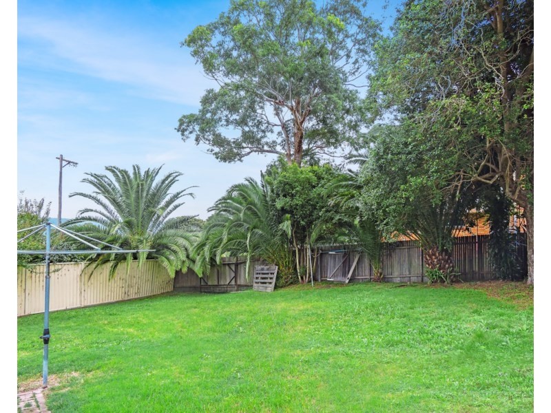 16 Moore Street, West Gosford NSW 2250