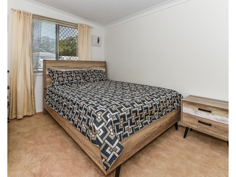 6 Dalton Street, Wyoming NSW 2250