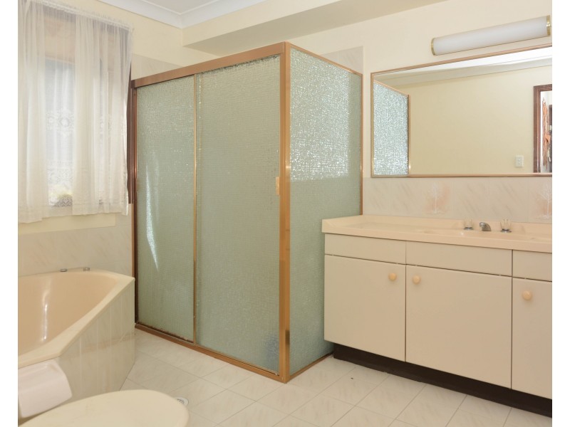 21 Willowin Close, Green Point NSW 2251