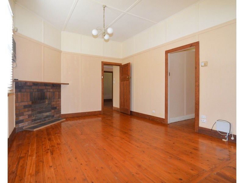 14 Bent Street, Gosford NSW 2250