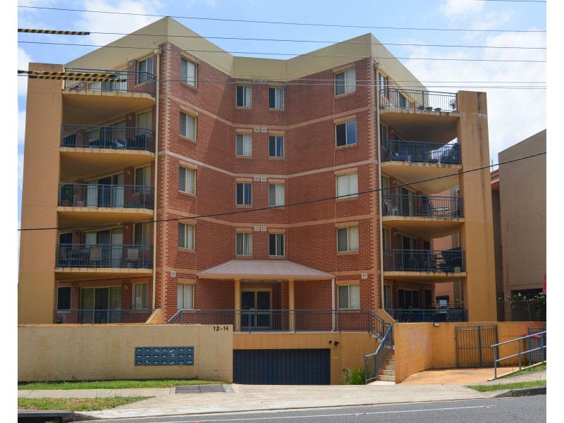 1/12-14 Hills Street, Gosford NSW 2250