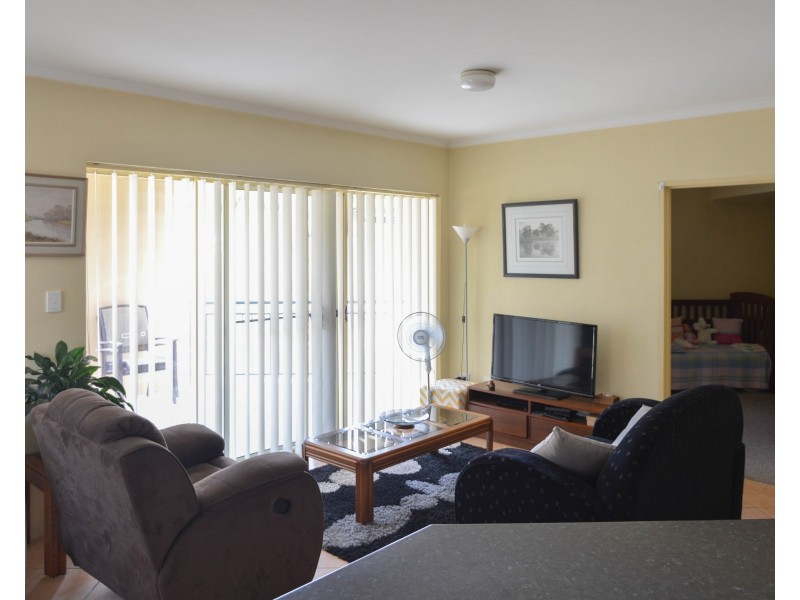 1/12-14 Hills Street, Gosford NSW 2250