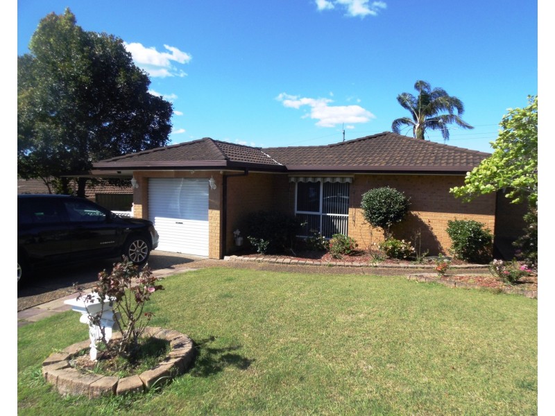 4 Yanderra Crescent, Narara NSW 2250