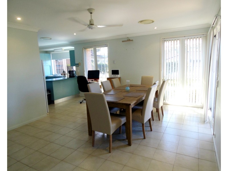 4 Yanderra Crescent, Narara NSW 2250