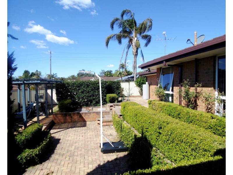 4 Yanderra Crescent, Narara NSW 2250