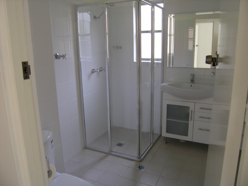 2/27 Masons Parade, Point Frederick NSW 2250