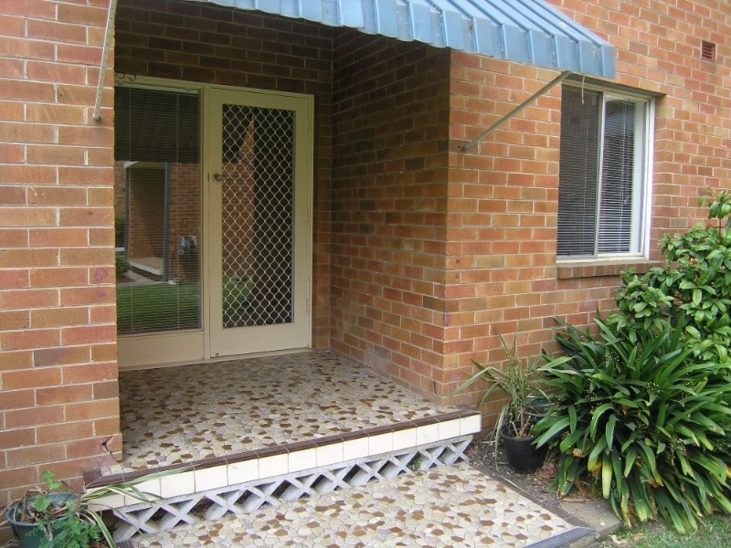 2/27 Masons Parade, Point Frederick NSW 2250