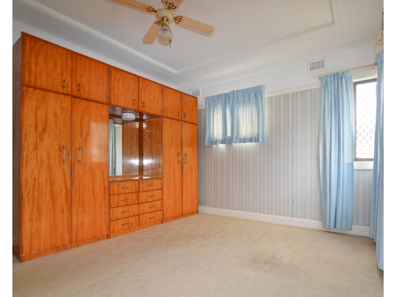 12 Campbell Street, North Gosford NSW 2250