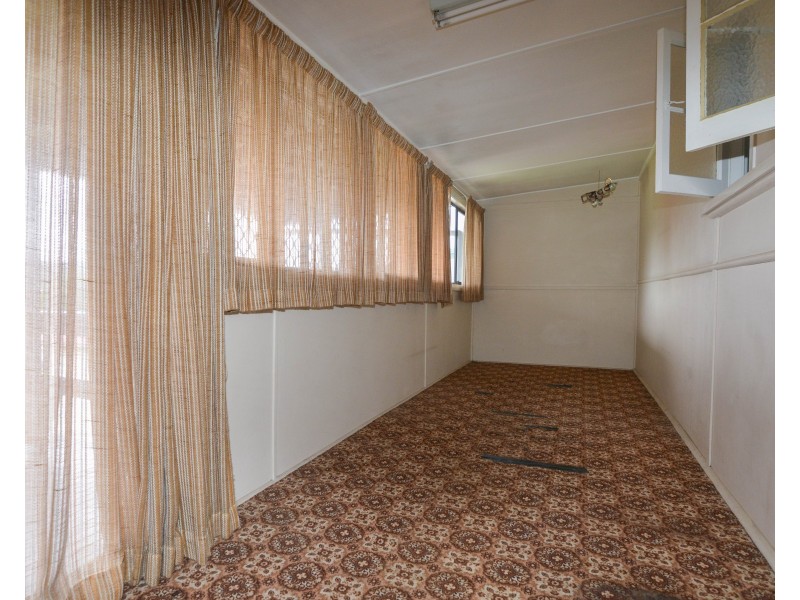 12 Campbell Street, North Gosford NSW 2250