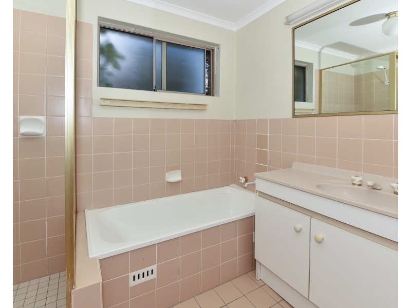 17/12-20 Kinarra Avenue, Wyoming NSW 2250