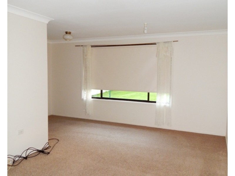 7 Elkhorn Close, Wyoming NSW 2250