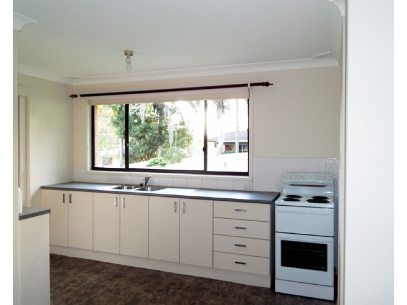 7 Elkhorn Close, Wyoming NSW 2250