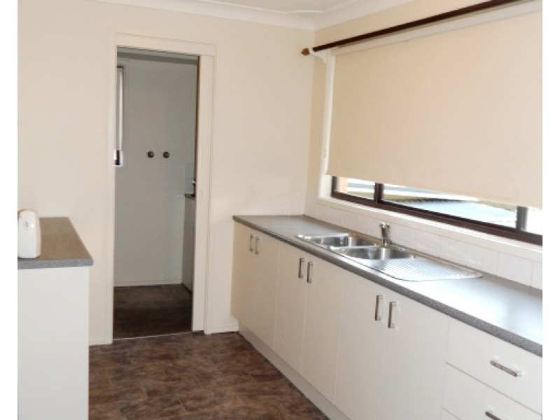 7 Elkhorn Close, Wyoming NSW 2250