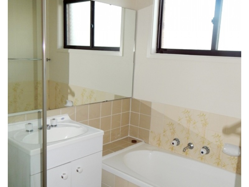 7 Elkhorn Close, Wyoming NSW 2250