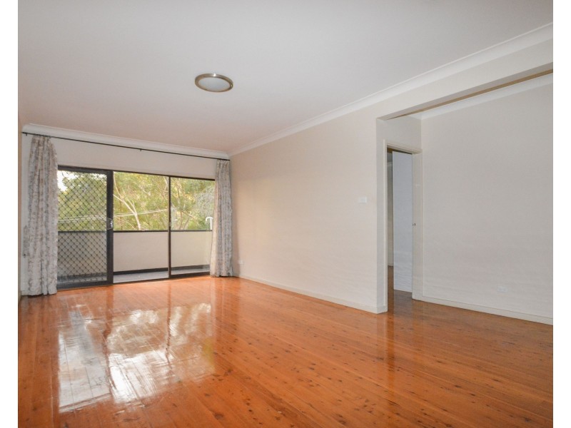2/10 Margin Street, Gosford NSW 2250