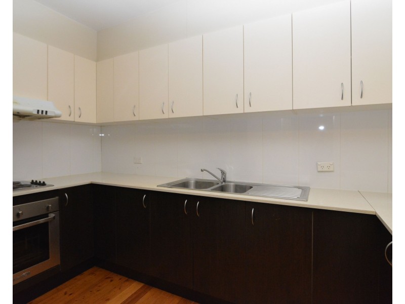 2/10 Margin Street, Gosford NSW 2250