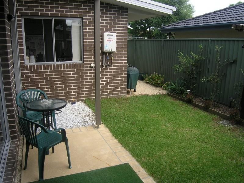 6/8 Akora Street, Wyoming NSW 2250