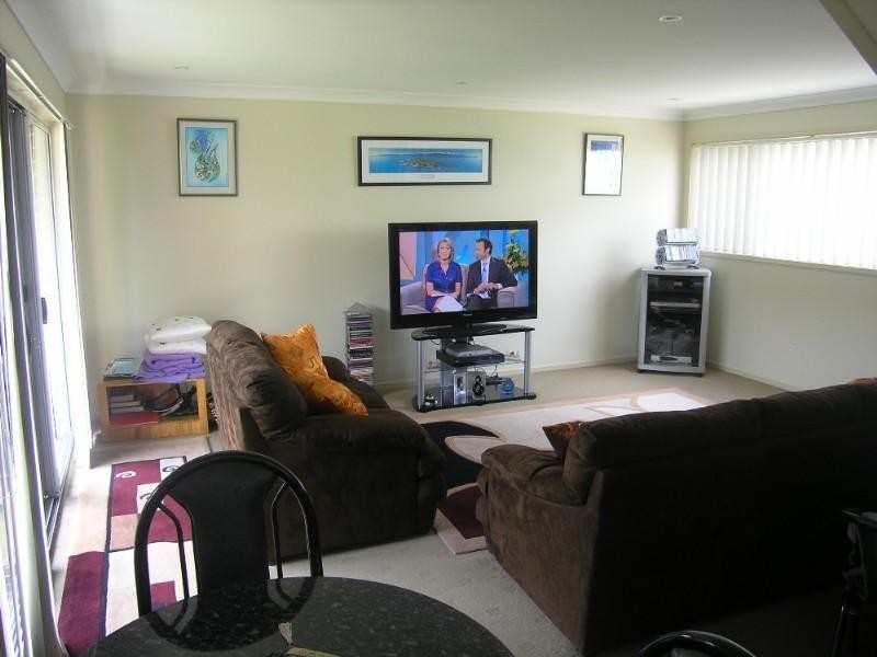 6/8 Akora Street, Wyoming NSW 2250