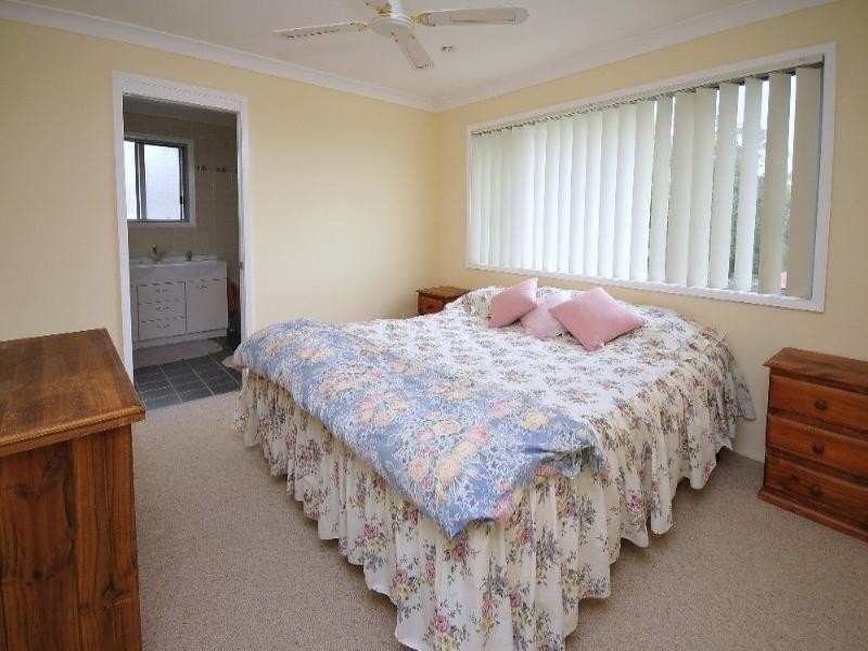 16 Kimpton Place, Wyoming NSW 2250