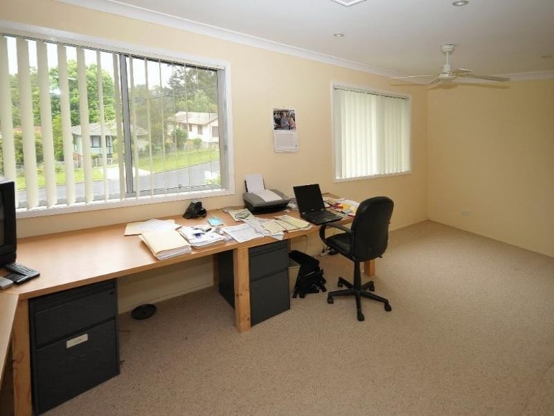 16 Kimpton Place, Wyoming NSW 2250