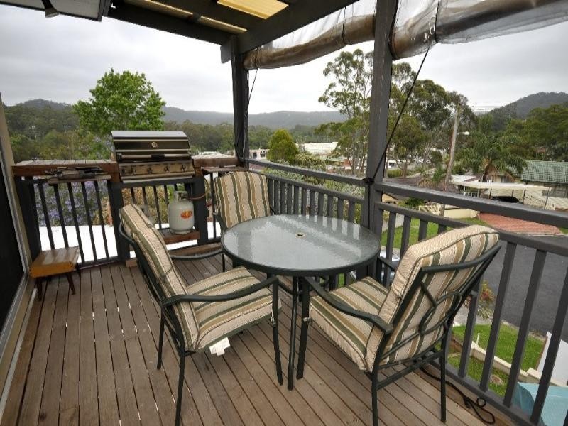 16 Kimpton Place, Wyoming NSW 2250