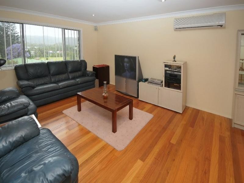 16 Kimpton Place, Wyoming NSW 2250