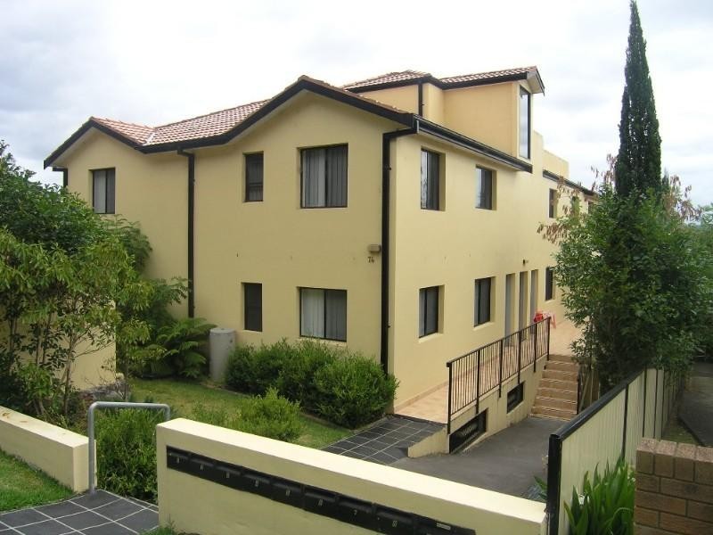 1/74 Faunce Street, West Gosford NSW 2250