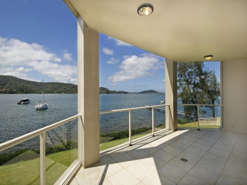 3/3-7 Wharf Street, East Gosford NSW 2250
